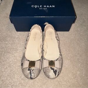 Cole Haan Women's Snakeskin Ballet Flats - Cream and Black